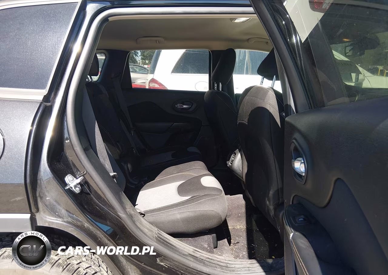 2016 Jeep Cherokee Altitude VIN:1C4PJMAS5GW322269 - 8