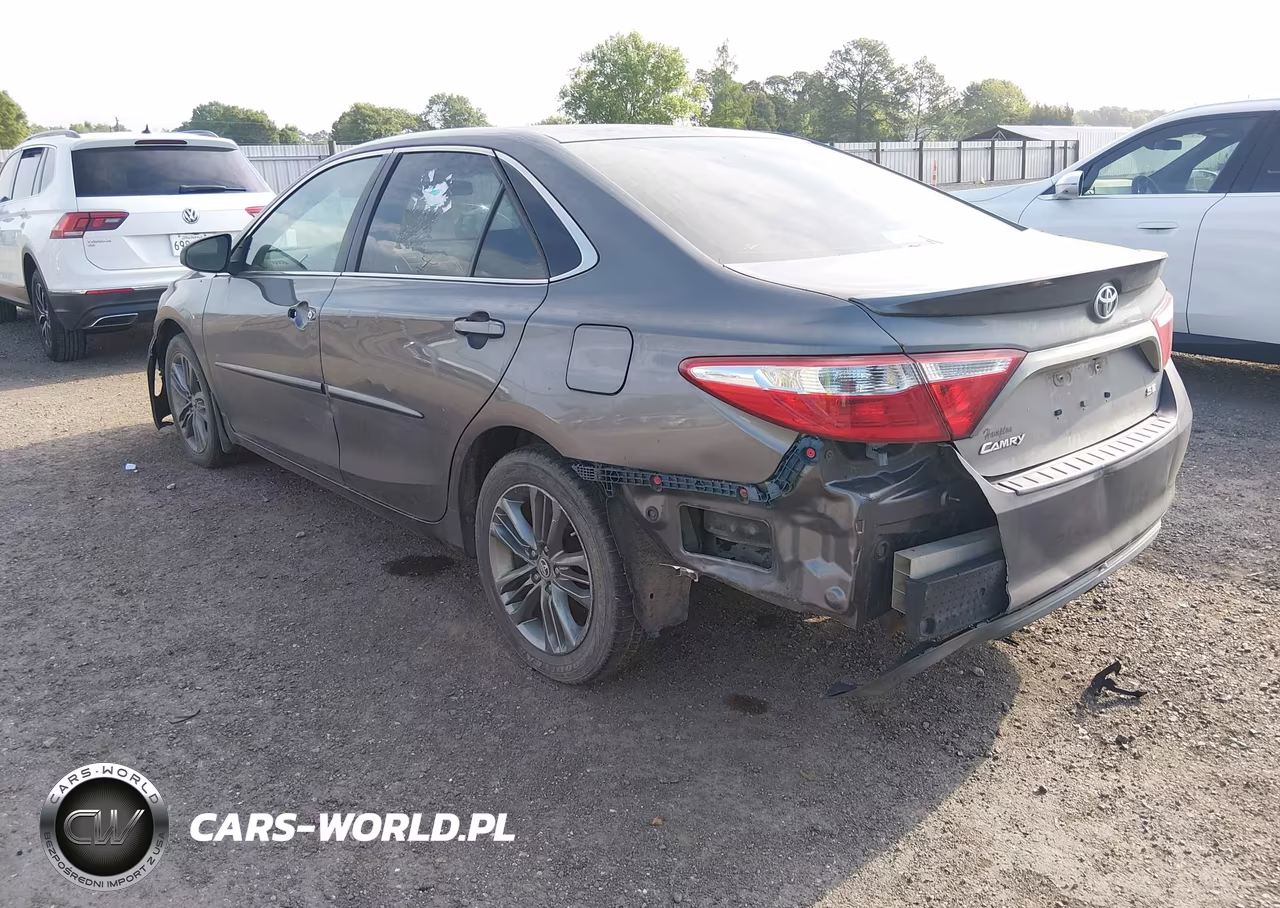 2017 Toyota Camry Se VIN:4T1BF1FK6HU313432 - 3