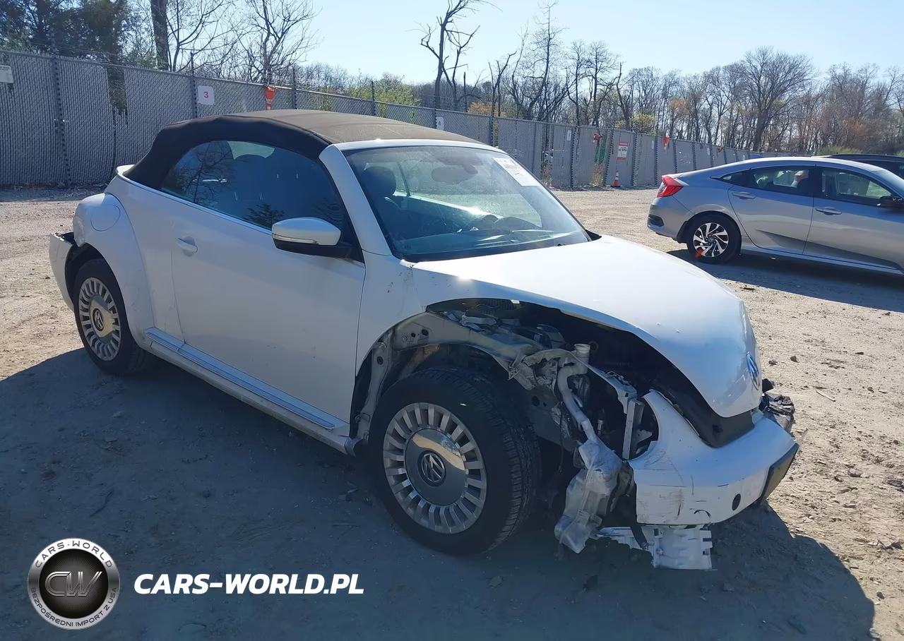2016 Volkswagen Beetle 1.8T S – zdjęcie 1 z 17