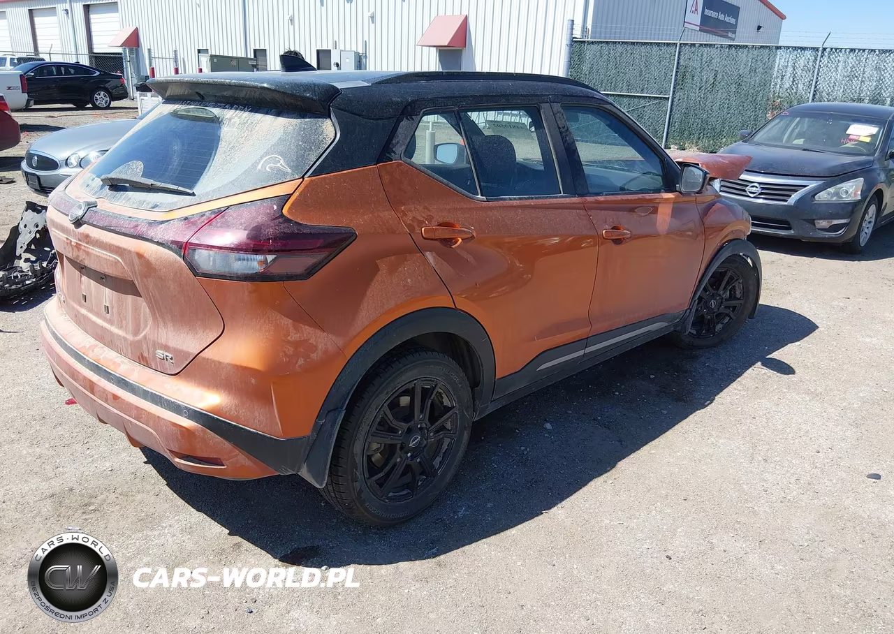 2022 Nissan Kicks Sr Xtronic Cvt VIN:3N1CP5DV1NL485922 - 4