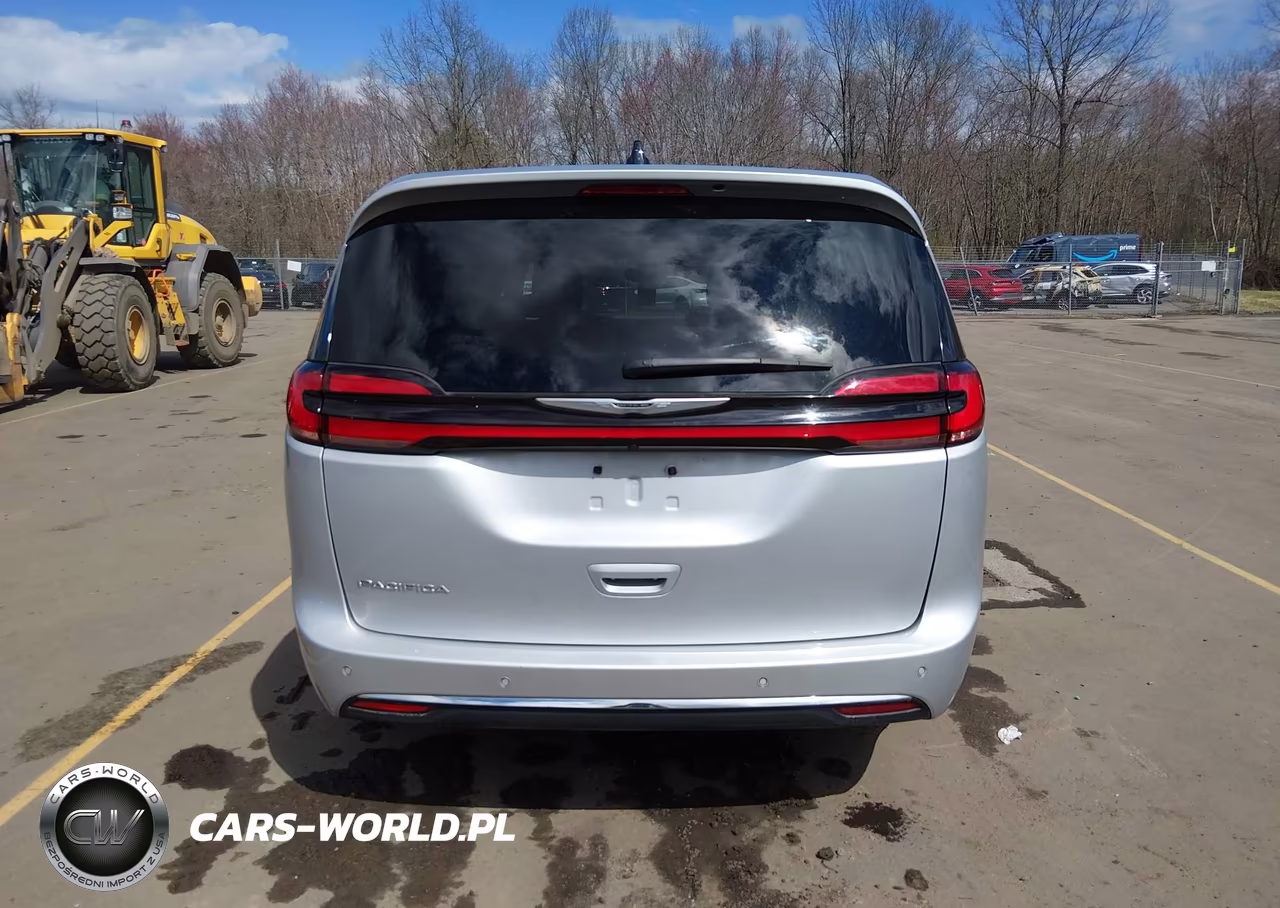 2024 Chrysler Pacifica Touring L VIN:2C4RC1BG6RR154939 - 16