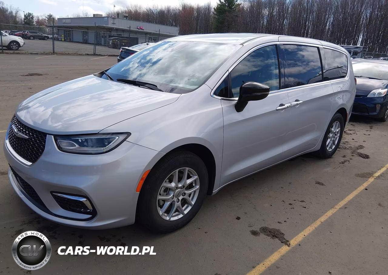 2024 Chrysler Pacifica Touring L VIN:2C4RC1BG6RR154939 - 2