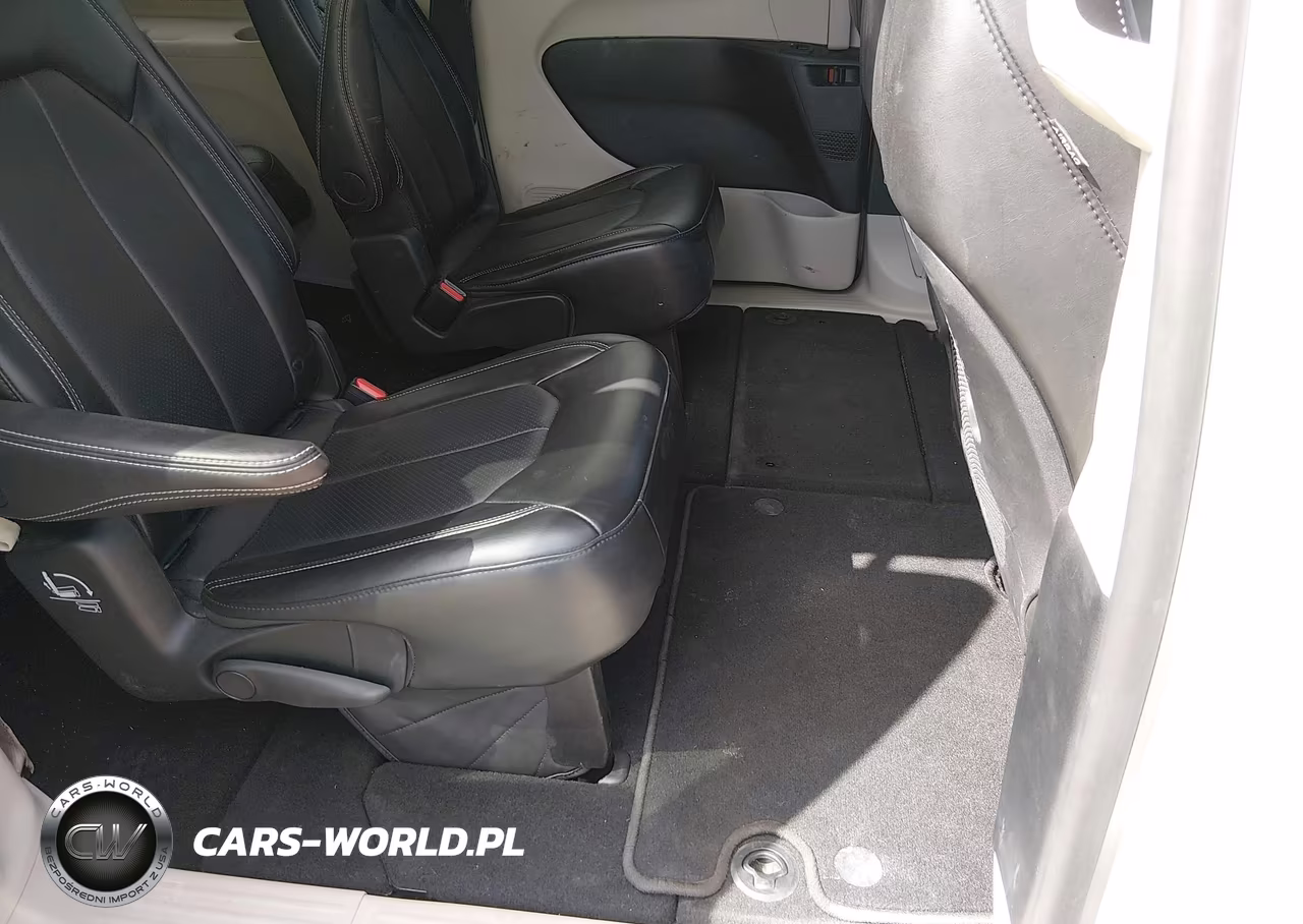 2024 Chrysler Pacifica Touring L VIN:2C4RC1BG6RR154939 - 8
