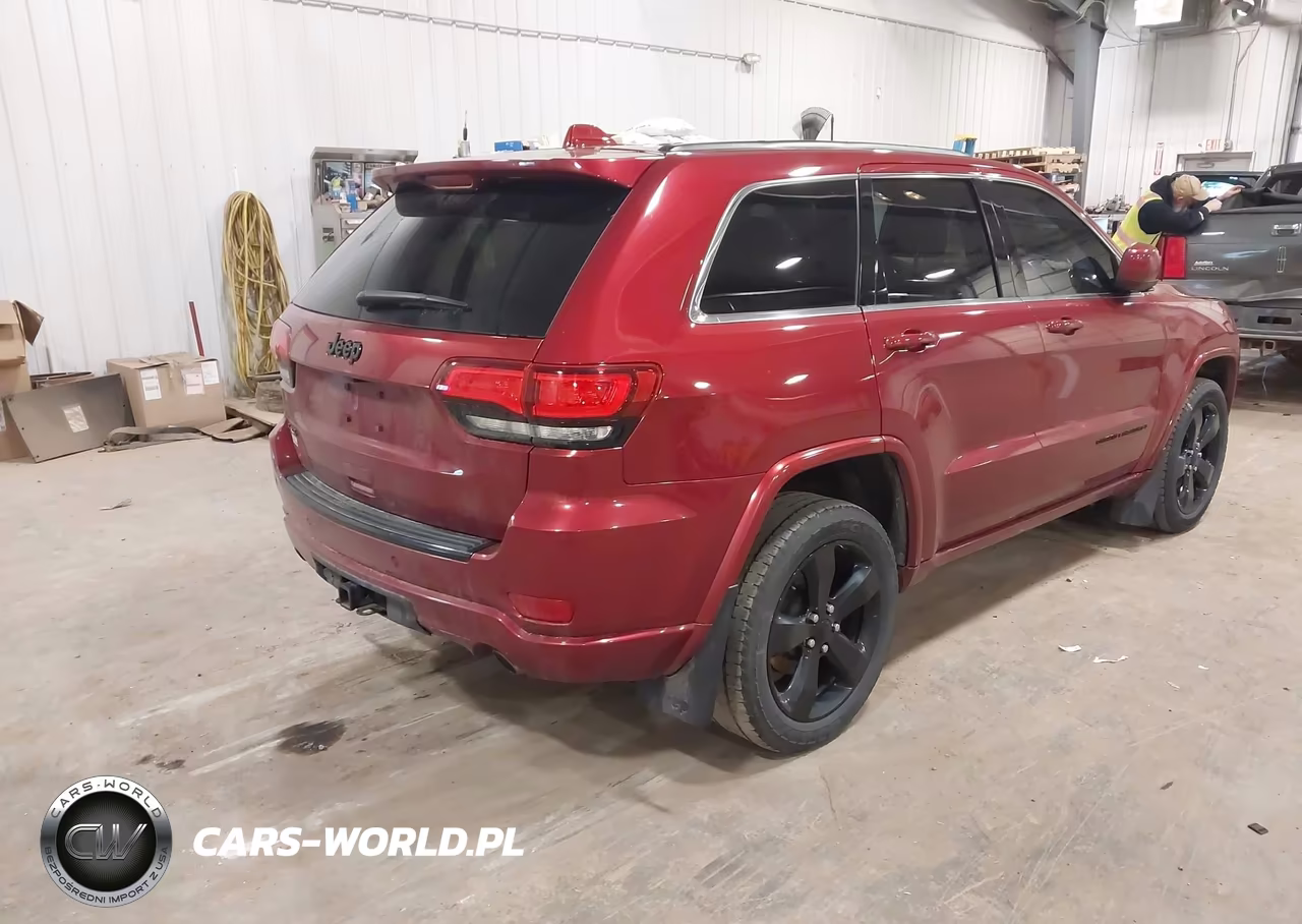 2015 Jeep Grand Cherokee Altitude VIN:1C4RJFAG2FC170886 - 4