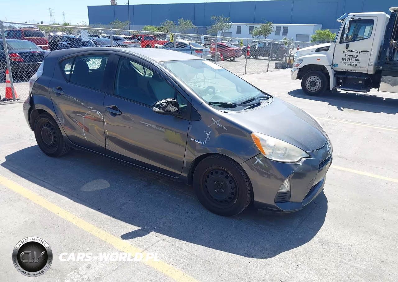 2014 Toyota Prius C Two