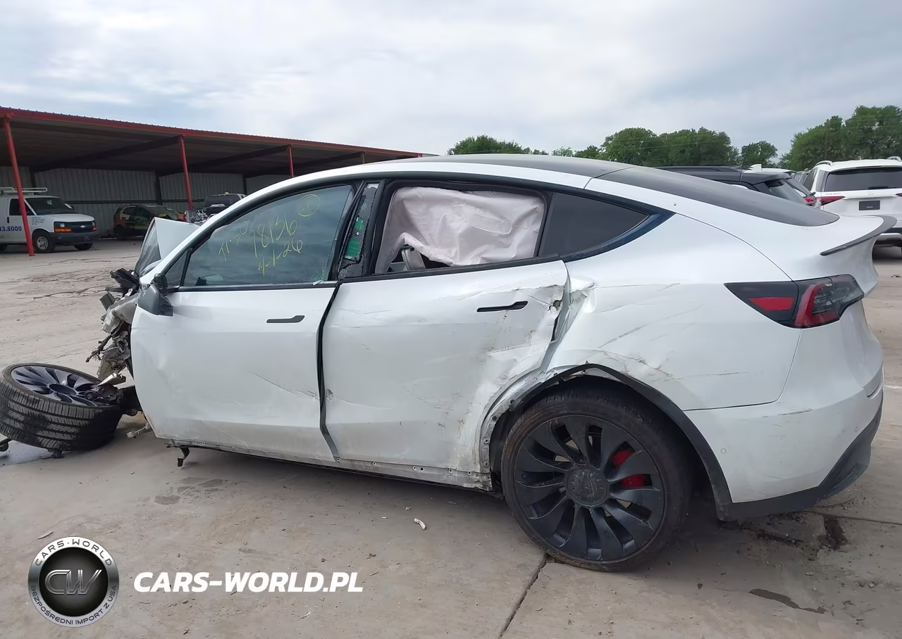2022 Tesla Model Y Performance Dual Motor All-Wheel Drive VIN:7SAYGDEF9NF453595 - 13