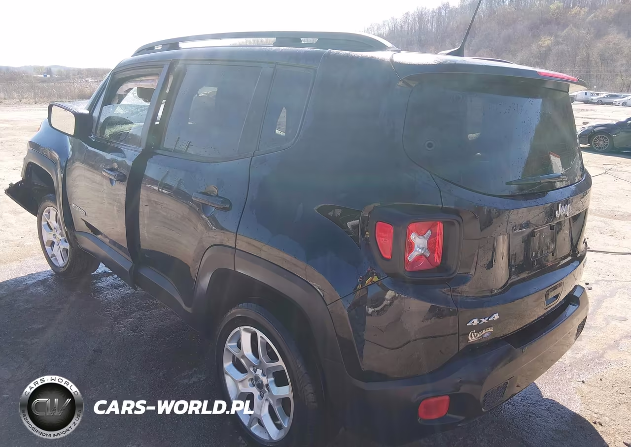 2018 Jeep Renegade Latitude 4X4 VIN:ZACCJBBB3JPG97602 - 3