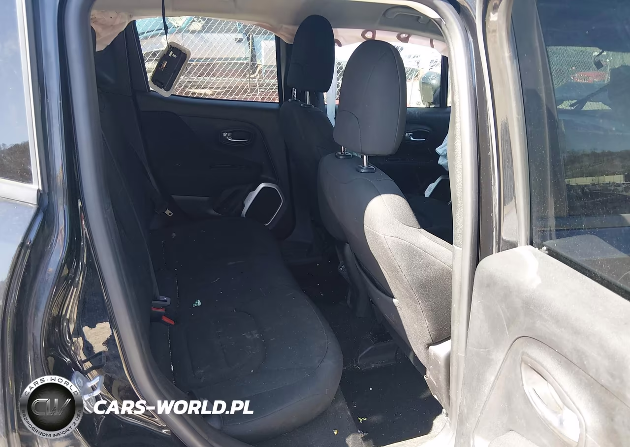 2018 Jeep Renegade Latitude 4X4 VIN:ZACCJBBB3JPG97602 - 8