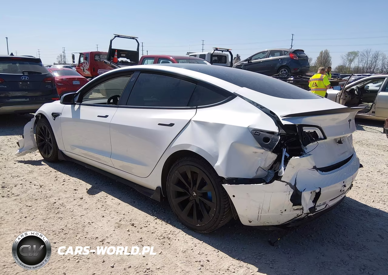 2021 Tesla Model 3 Standard Range Plus Rear-Wheel Drive VIN:5YJ3E1EA1MF986619 - 3