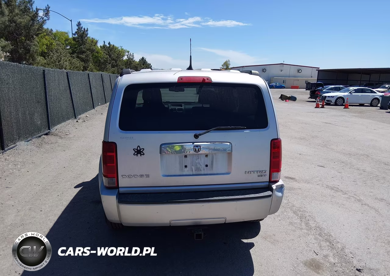 2011 Dodge Nitro Sxt VIN:1D4PT5GKXBW543384 - 16