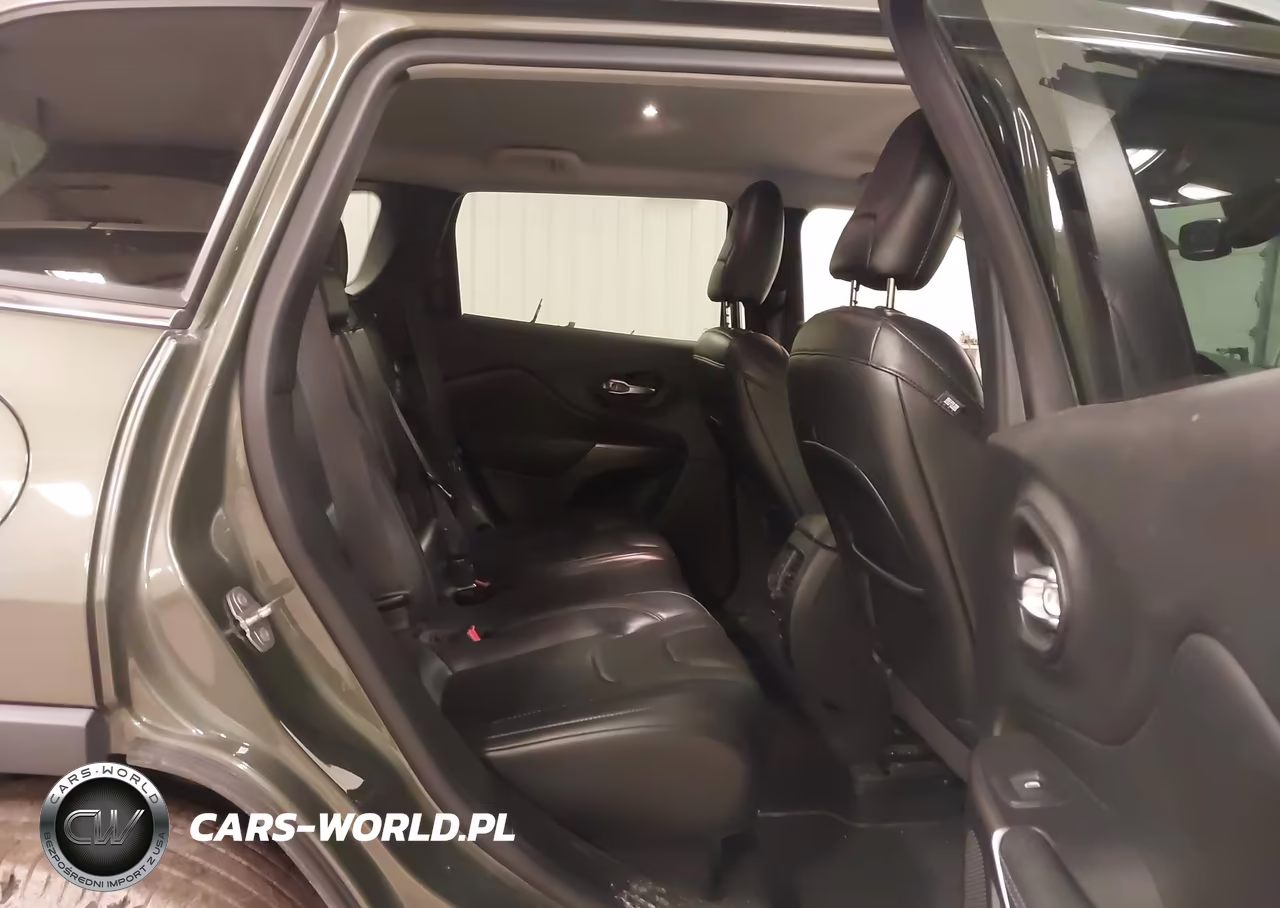 2020 Jeep Cherokee Limited 4X4 VIN:1C4PJMDXXLD584401 - 8