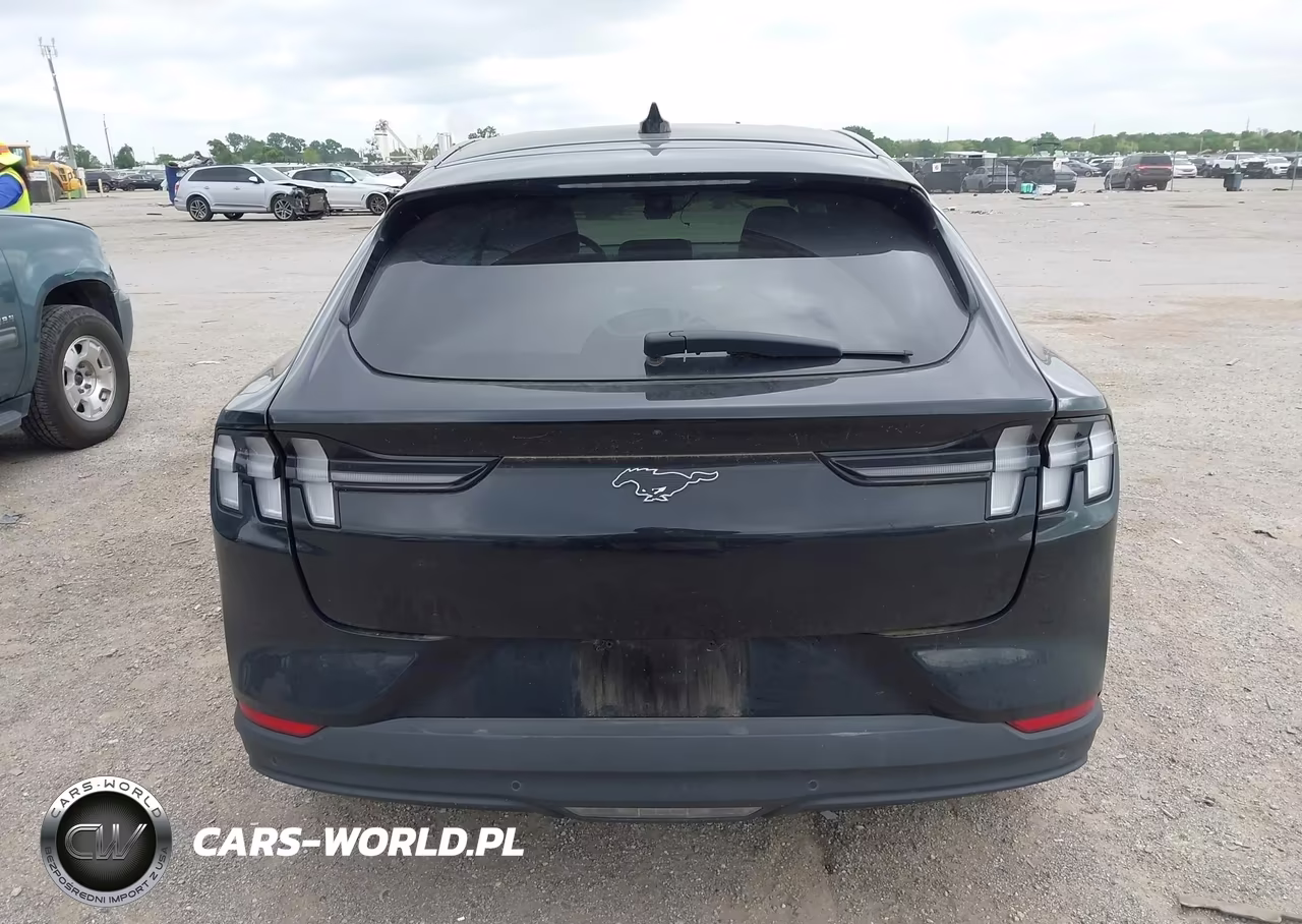 2023 Ford Mustang Mach-E Select VIN:3FMTK1R42PMA69083 - 16