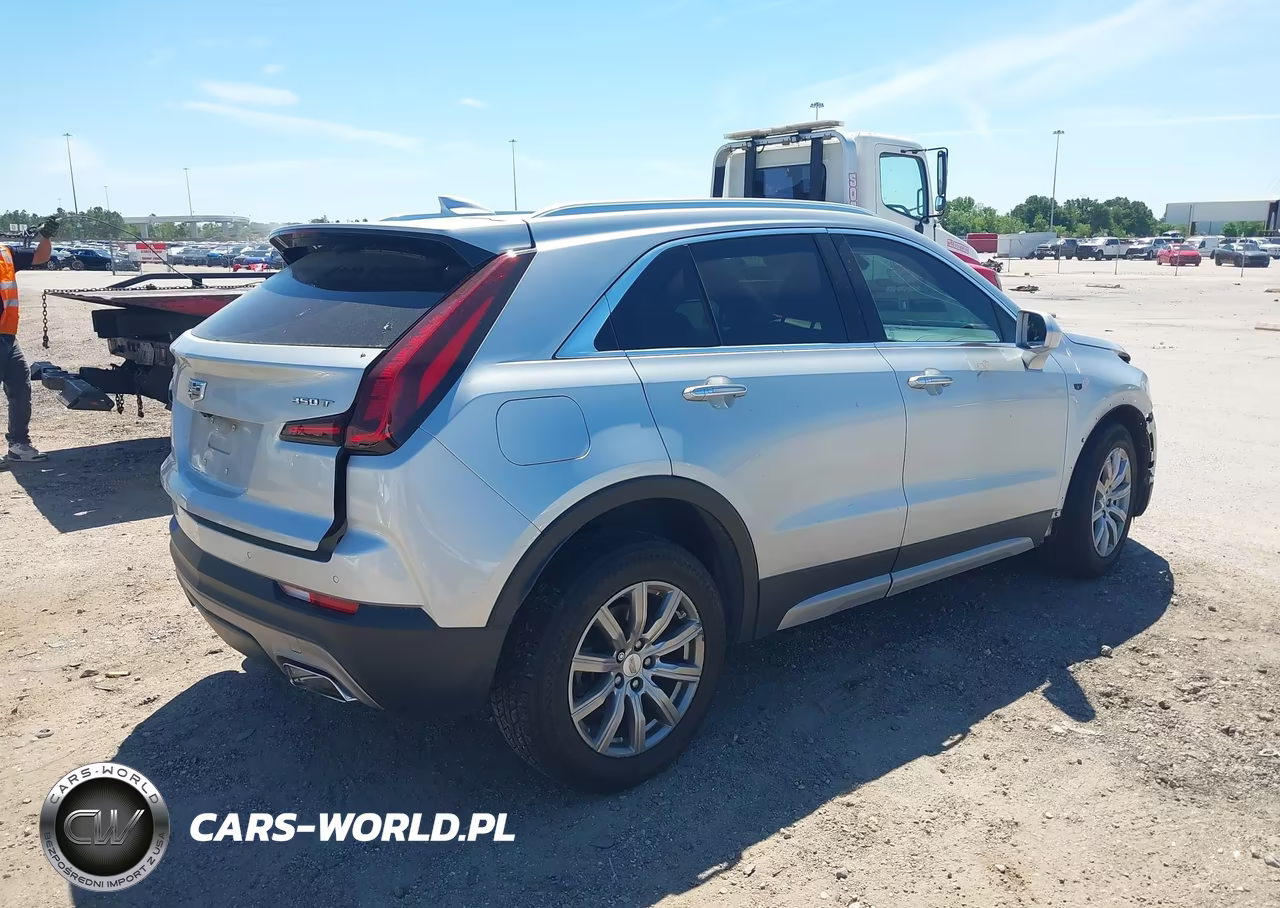 2020 Cadillac Xt4 Fwd Premium Luxury VIN:1GYFZCR4XLF064730 - 4