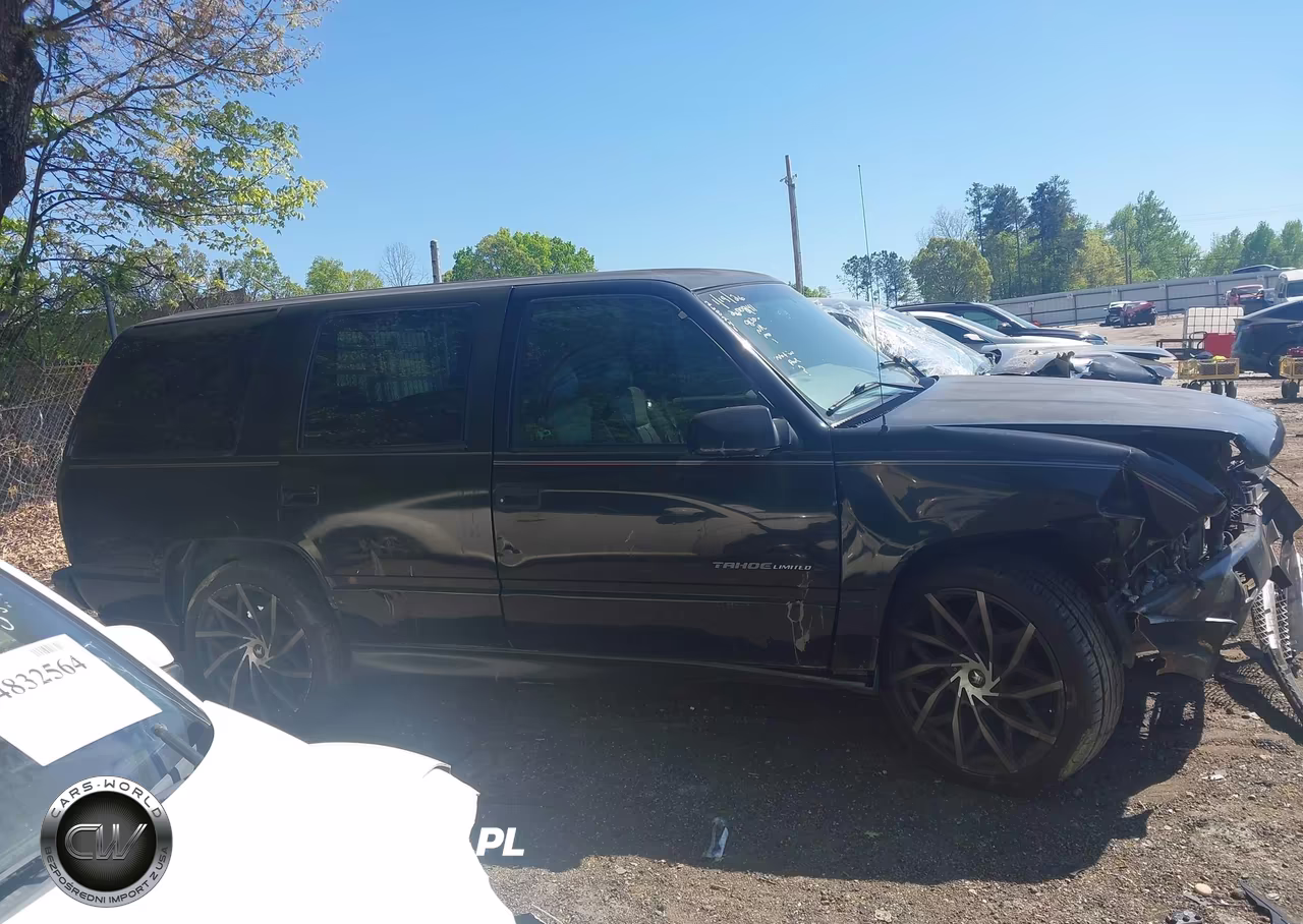 2000 Chevrolet Tahoe Limited VIN:1GNEC13R4YR130830 - 12