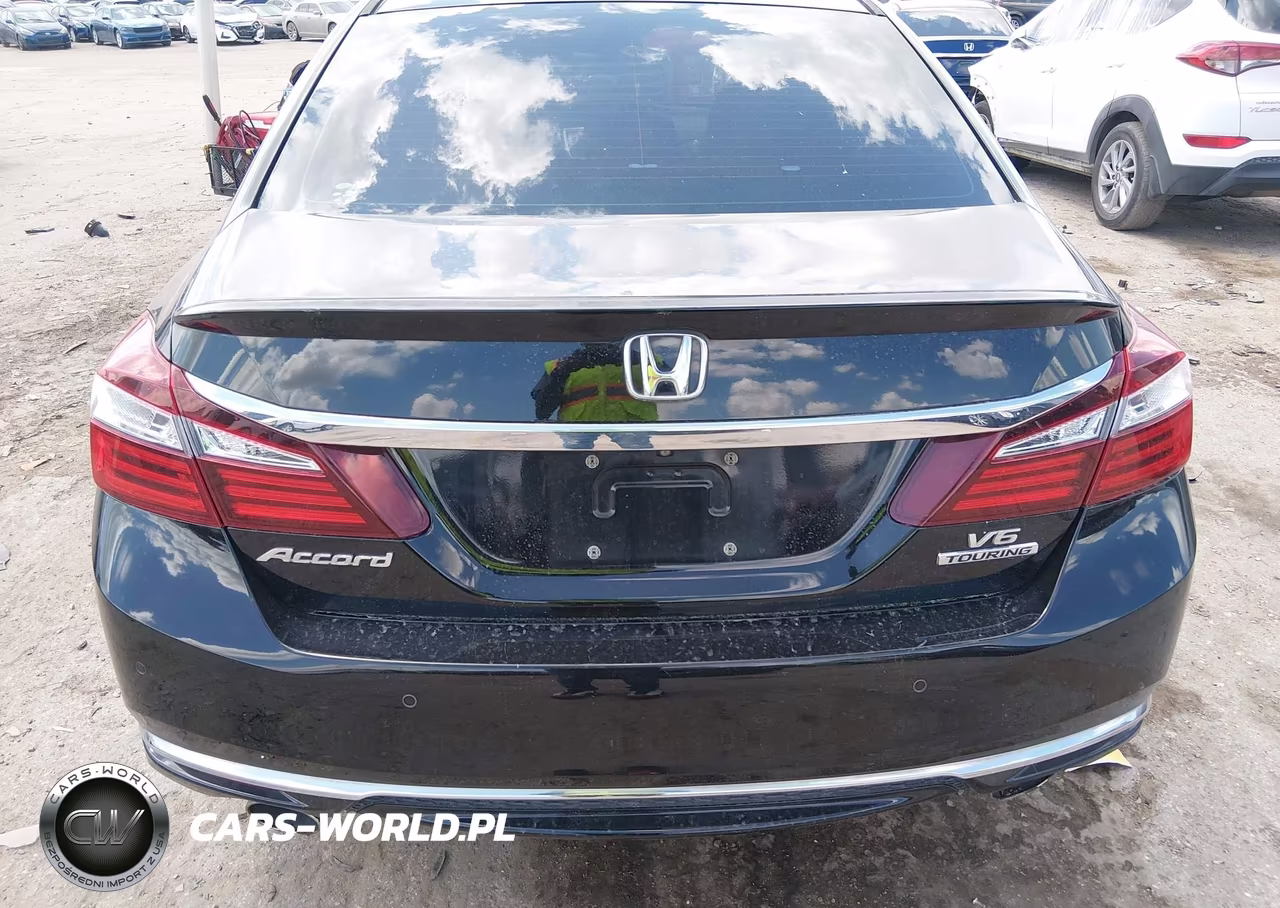 2017 Honda Accord Touring V6 VIN:1HGCR3F98HA013497 - 16