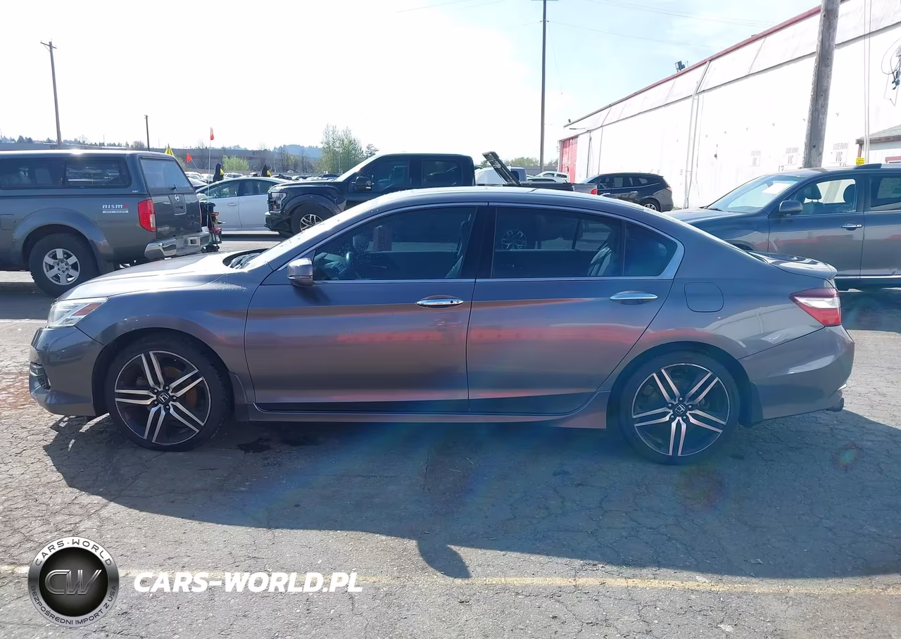 2017 Honda Accord Touring V6 VIN:1HGCR3F97HA023406 - 15