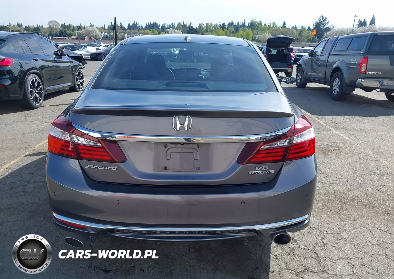 2017 Honda Accord Touring V6 VIN:1HGCR3F97HA023406 - 17