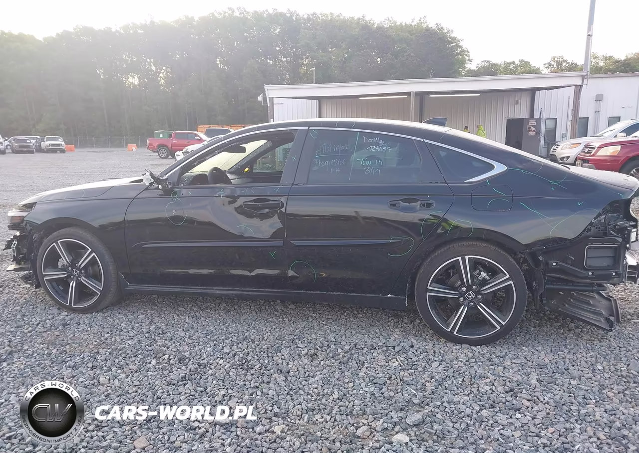 2025 Honda Accord Hybrid Sport VIN:1HGCY2F5XSA076618 - 14