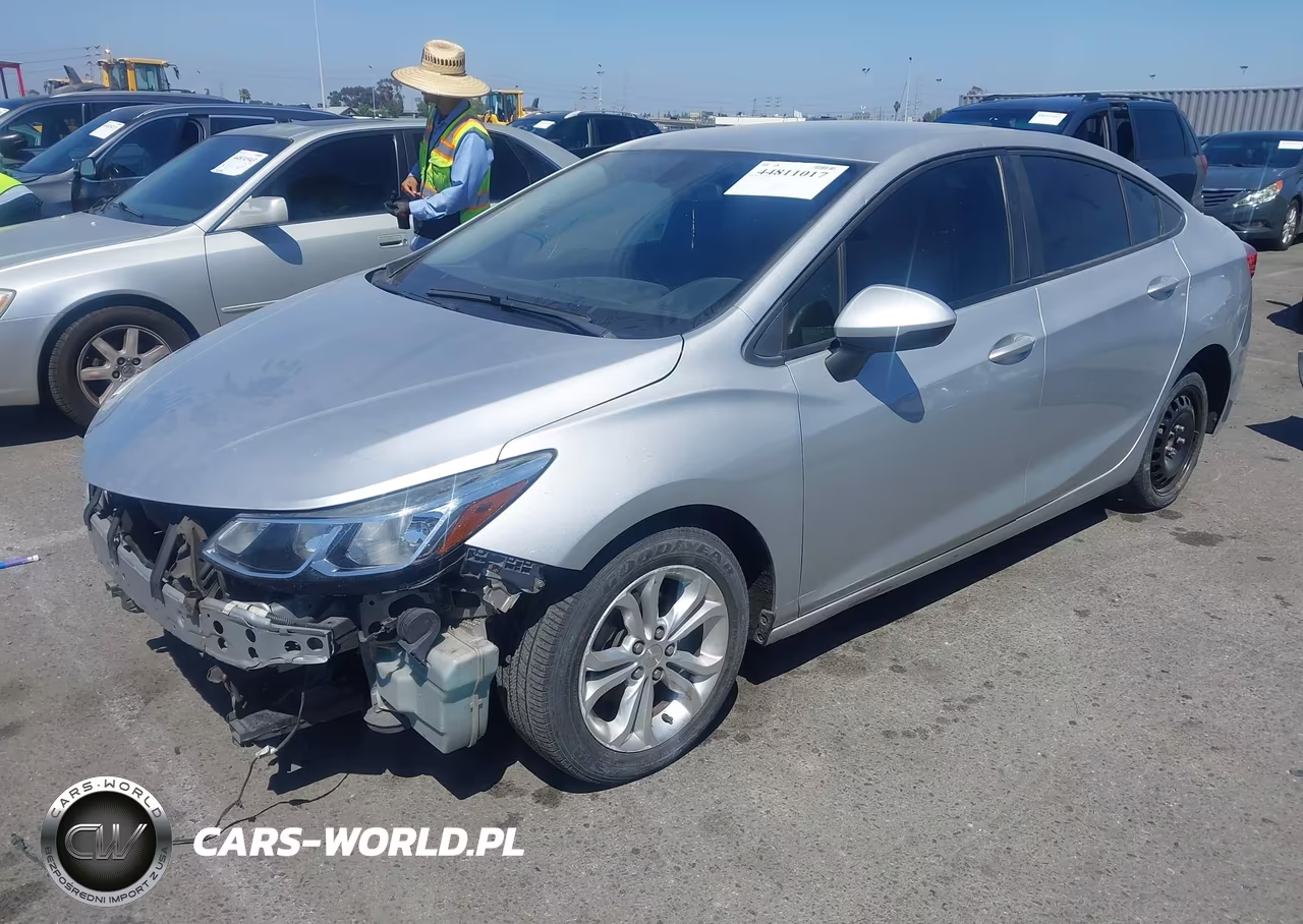 2019 Chevrolet Cruze Ls VIN:1G1BC5SM0K7152103 - 2