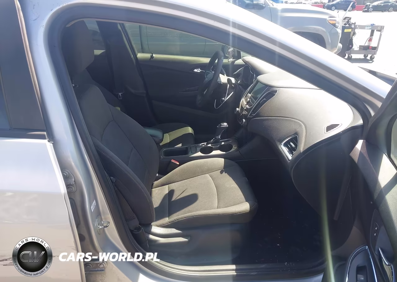 2019 Chevrolet Cruze Ls VIN:1G1BC5SM0K7152103 - 5