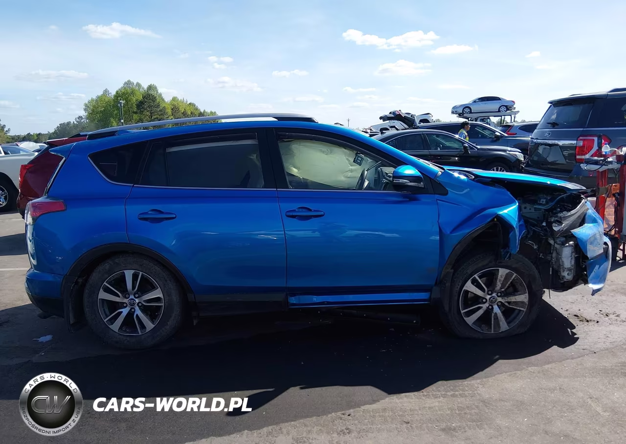 2018 Toyota Rav4 Xle VIN:JTMRFREVXJJ225150 - 13