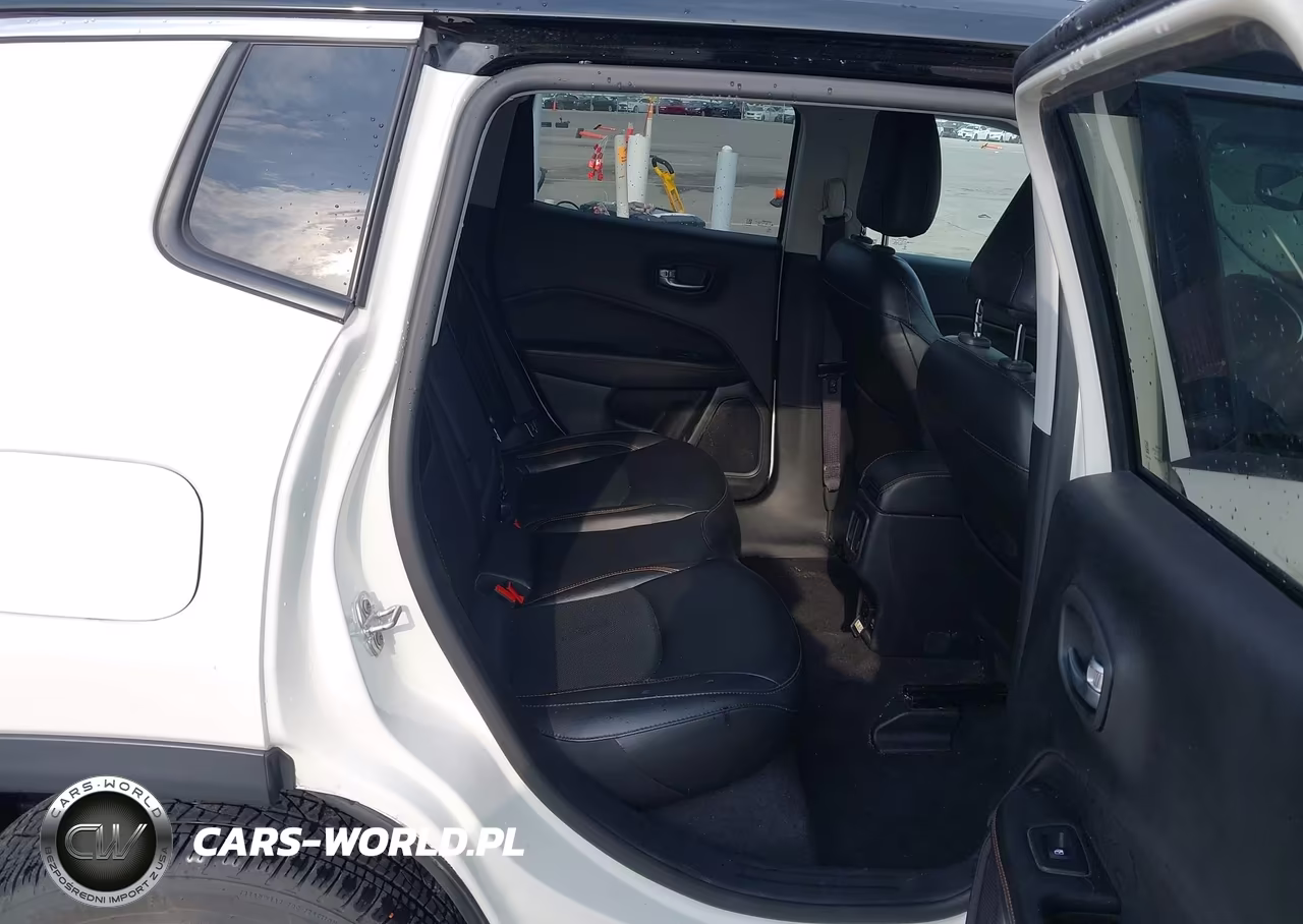 2019 Jeep Compass Limited 4X4 VIN:3C4NJDCB8KT656671 - 8