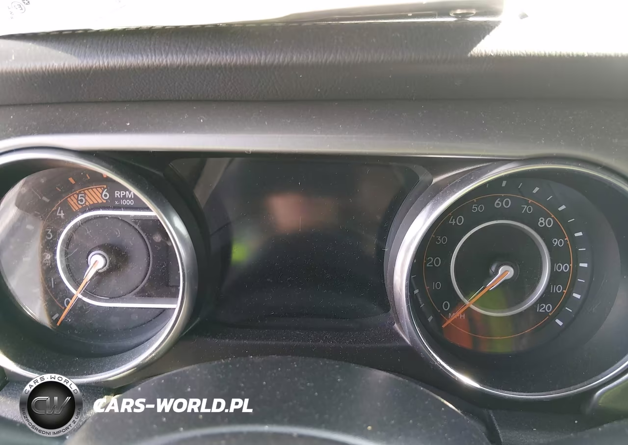 2022 Jeep Wrangler Unlimited Sahara 4X4 VIN:1C4HJXEMXNW260852 - 7