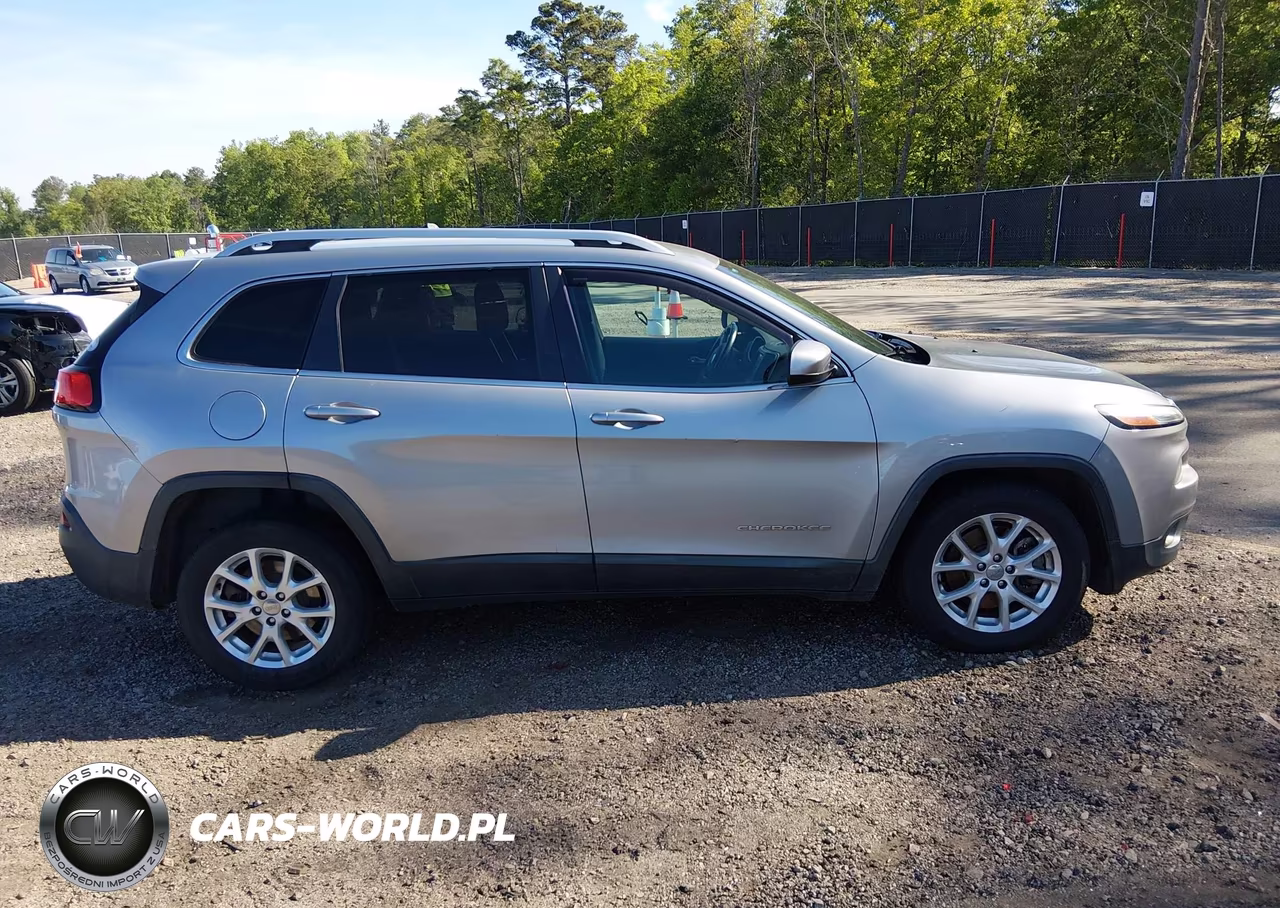 2014 Jeep Cherokee Latitude VIN:1C4PJLCS3EW123628 - 14