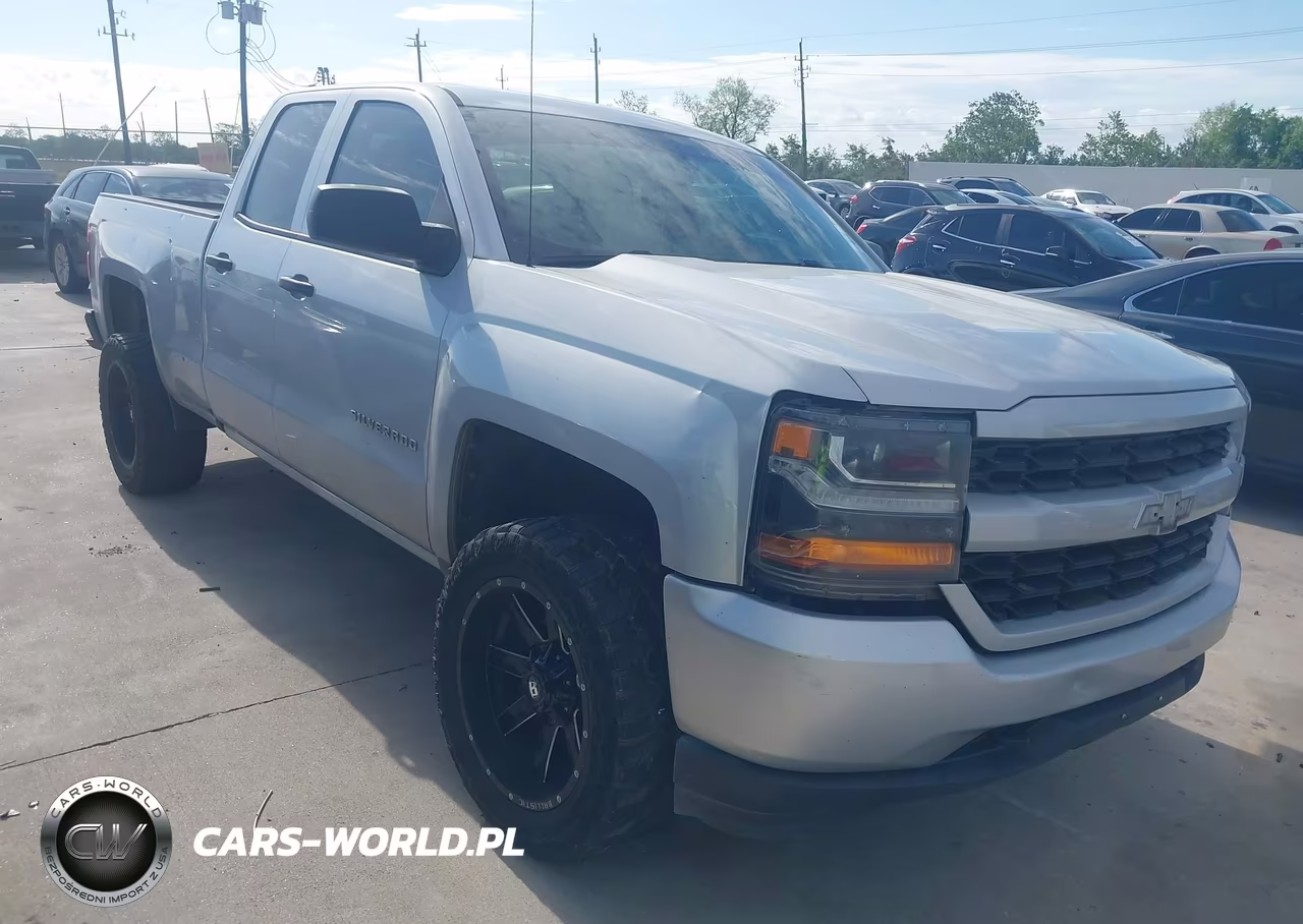 2018 Chevrolet Silverado 1500 Custom