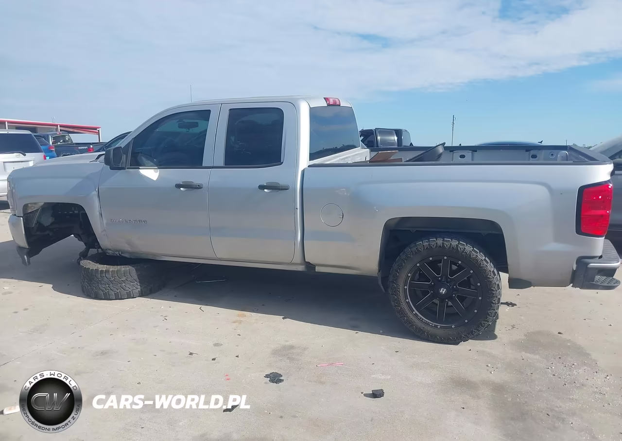 2018 Chevrolet Silverado 1500 Custom VIN:1GCRCPEHXJZ244886 - 14