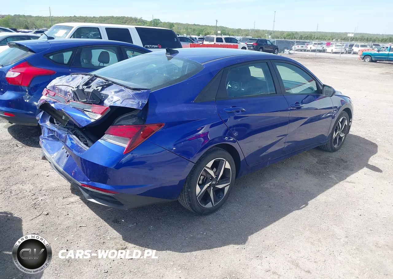 2023 Hyundai Elantra Sel VIN:KMHLS4AG8PU413910 - 4