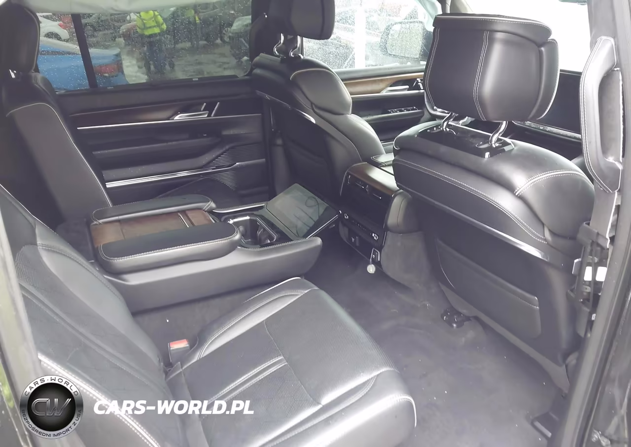 2023 Jeep Grand Wagoneer L Series Ii 4X4 VIN:1C4SJSFP9PS556943 - 8