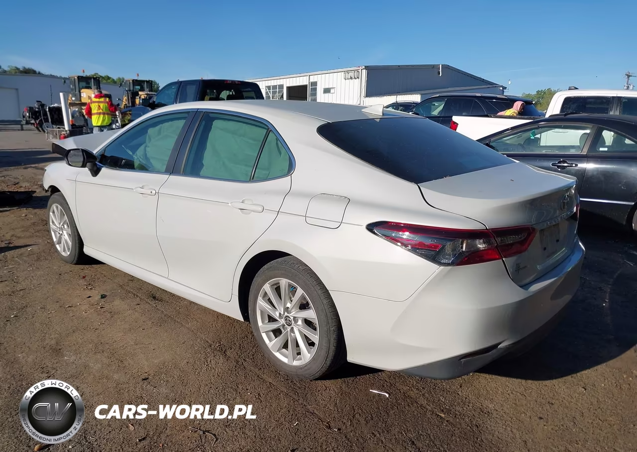 2024 Toyota Camry Le VIN:4T1C11AK0RU192523 - 3
