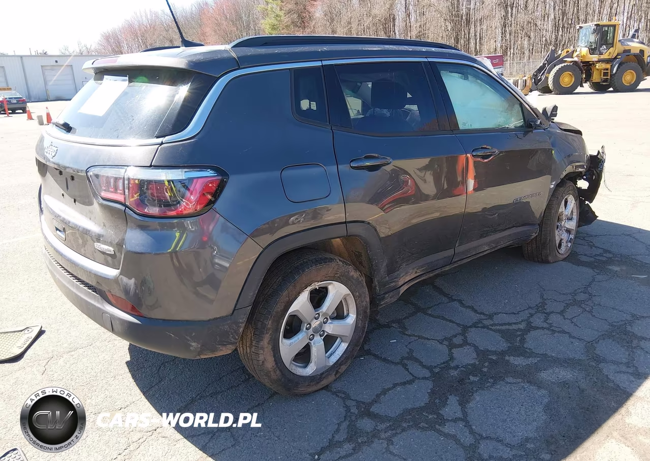 2019 Jeep Compass Latitude 4X4 VIN:3C4NJDBB2KT847214 - 4