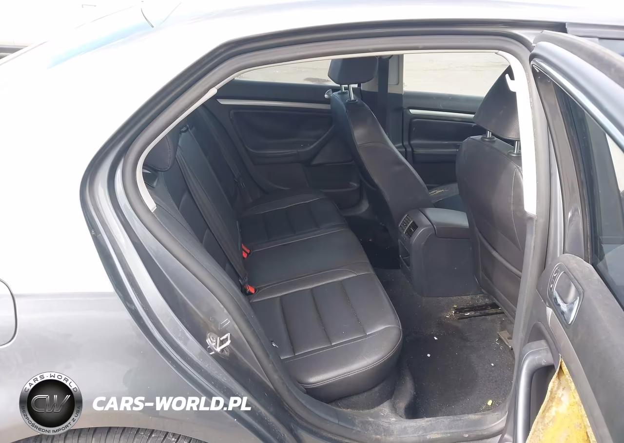 2010 Volkswagen Jetta Limited Edition VIN:3VWRZ7AJXAM138489 - 8