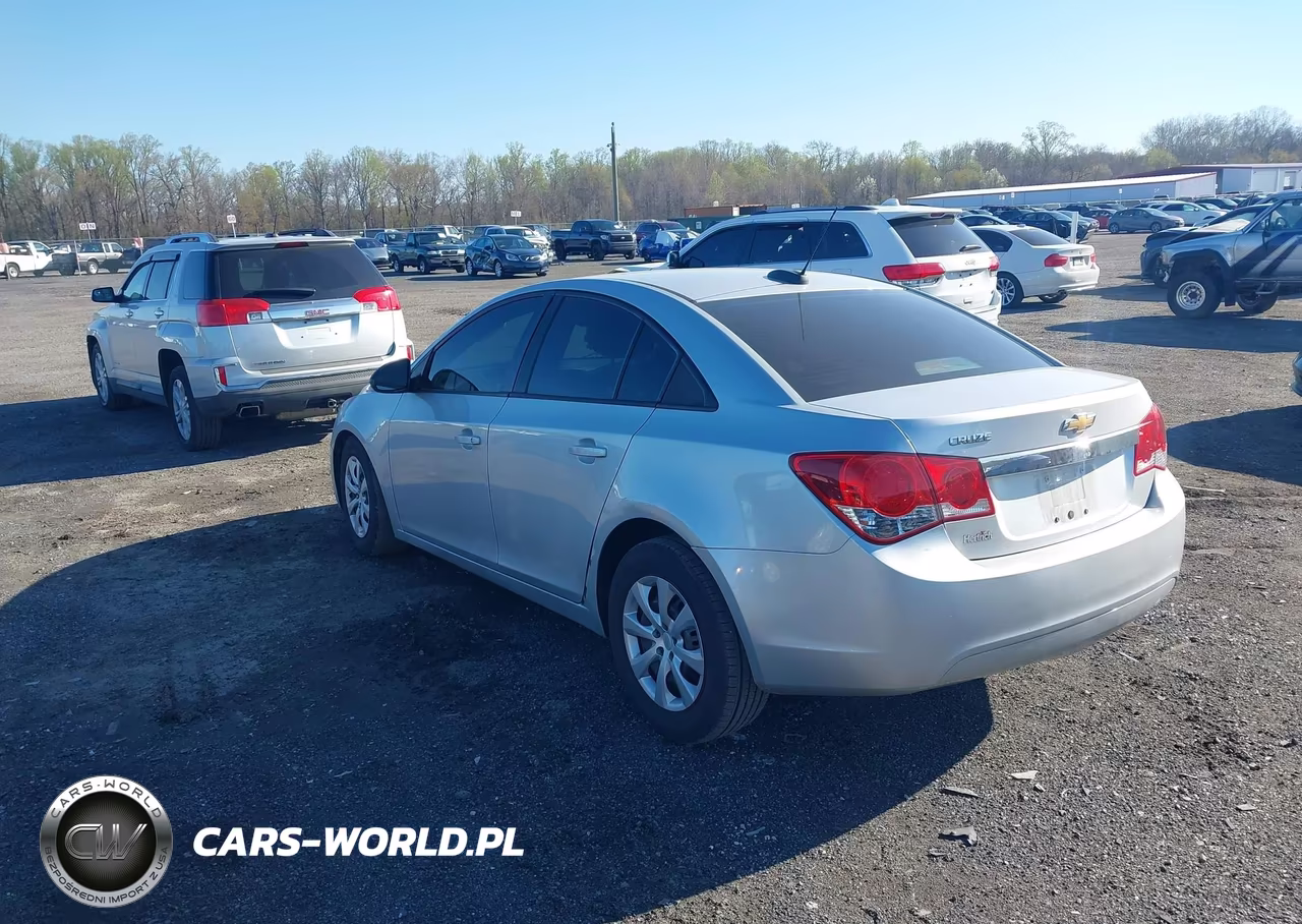 2015 Chevrolet Cruze Ls Auto VIN:1G1PA5SG7F7264750 - 3