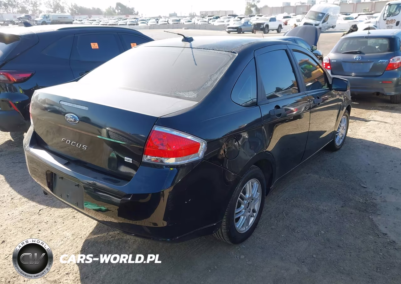2010 Ford Focus Se VIN:1FAHP3FN0AW299206 - 4