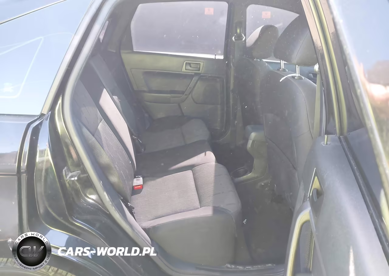 2010 Ford Focus Se VIN:1FAHP3FN0AW299206 - 8