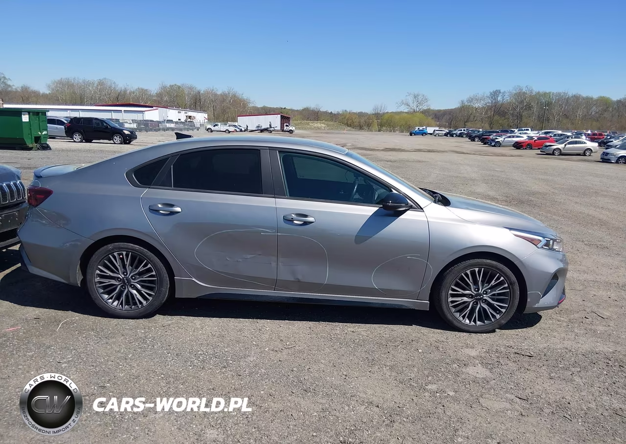 2023 Kia Forte Gt-Line VIN:3KPF54AD6PE636623 - 13