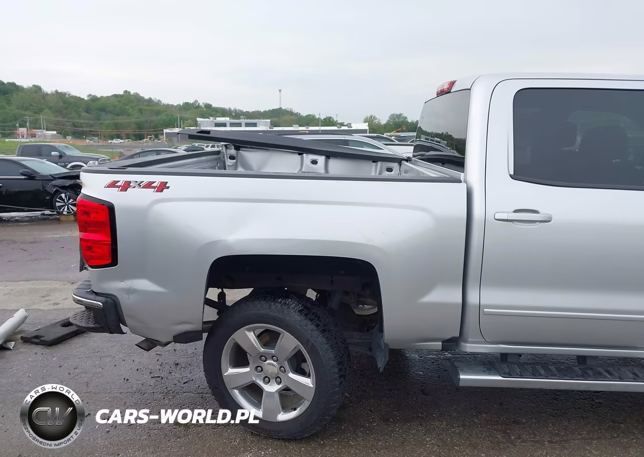 2018 Chevrolet Silverado 1500 1Lt VIN:3GCUKREC5JG228723 - 19
