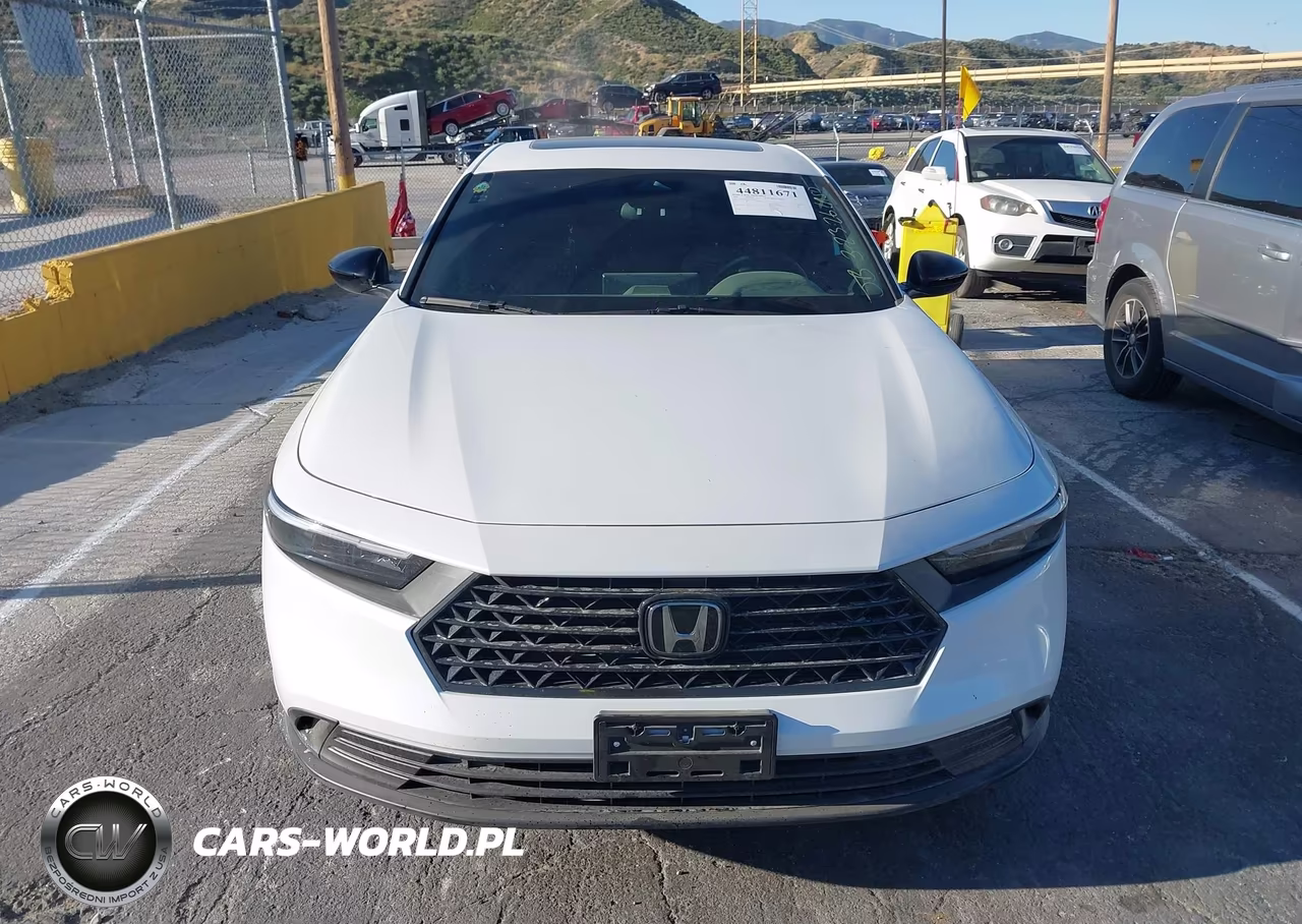 2025 Honda Accord Hybrid Sport VIN:1HGCY2F52SA075625 - 13