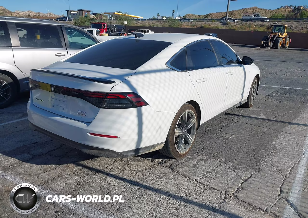 2025 Honda Accord Hybrid Sport VIN:1HGCY2F52SA075625 - 4