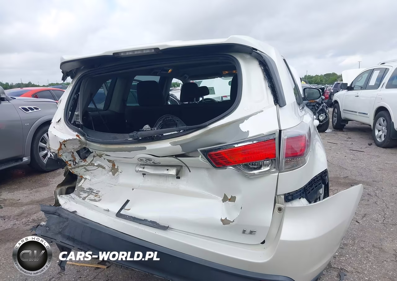 2015 Toyota Highlander Le VIN:5TDZARFH5FS016240 - 16