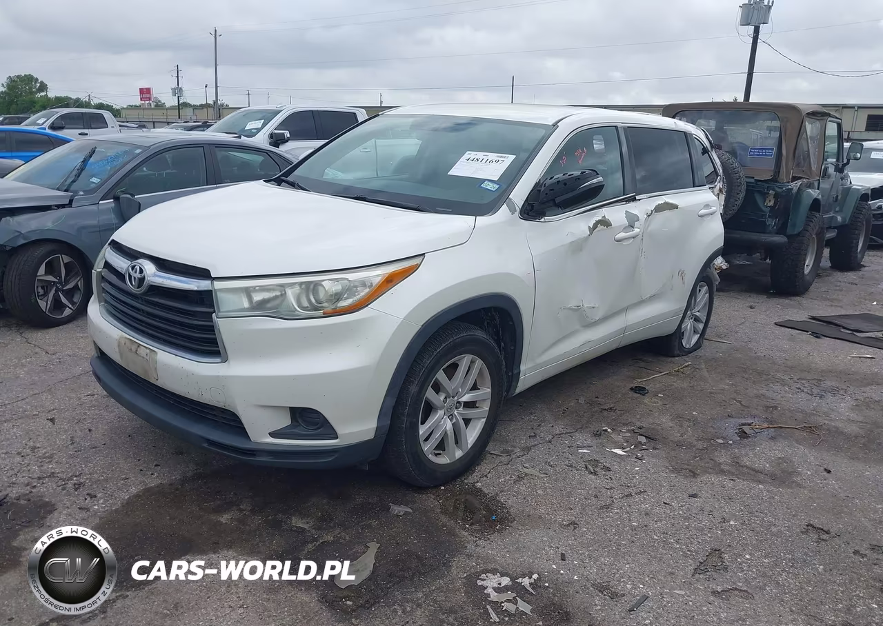 2015 Toyota Highlander Le VIN:5TDZARFH5FS016240 - 2
