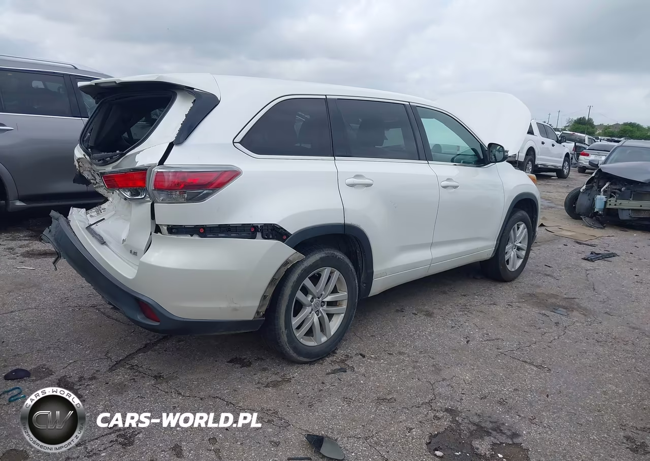 2015 Toyota Highlander Le VIN:5TDZARFH5FS016240 - 4