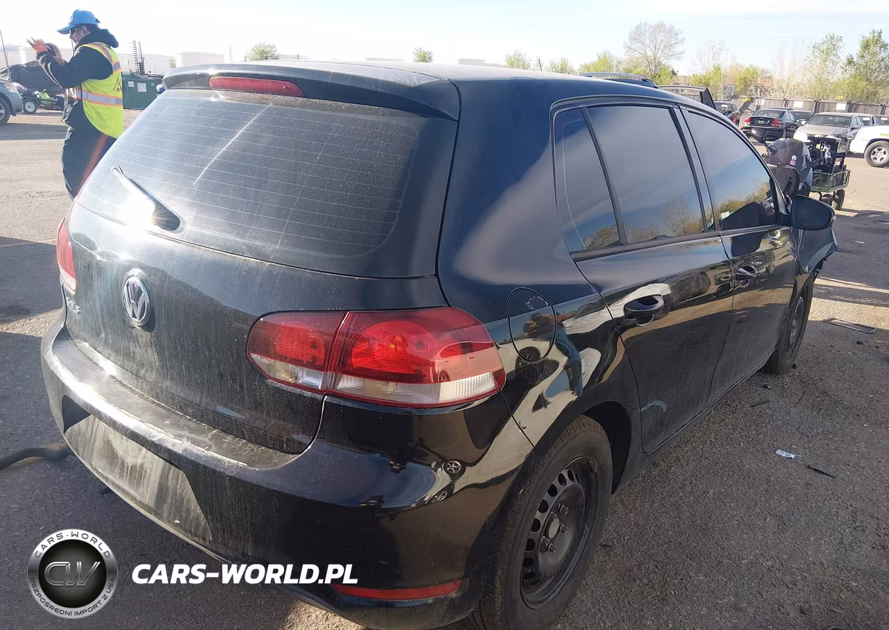 2013 Volkswagen Golf 2.5L 4-Door VIN:WVWDB7AJ5DW100187 - 4