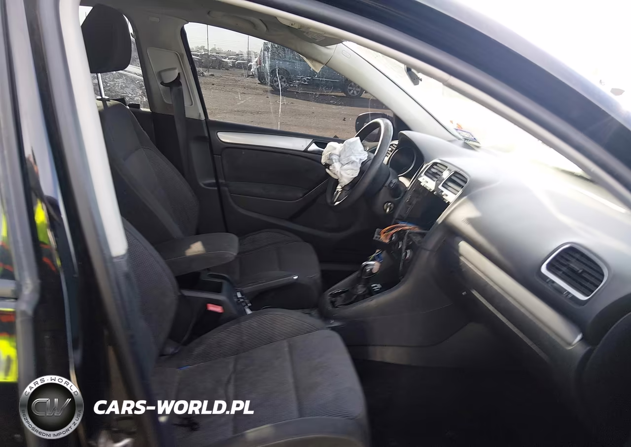 2013 Volkswagen Golf 2.5L 4-Door VIN:WVWDB7AJ5DW100187 - 5