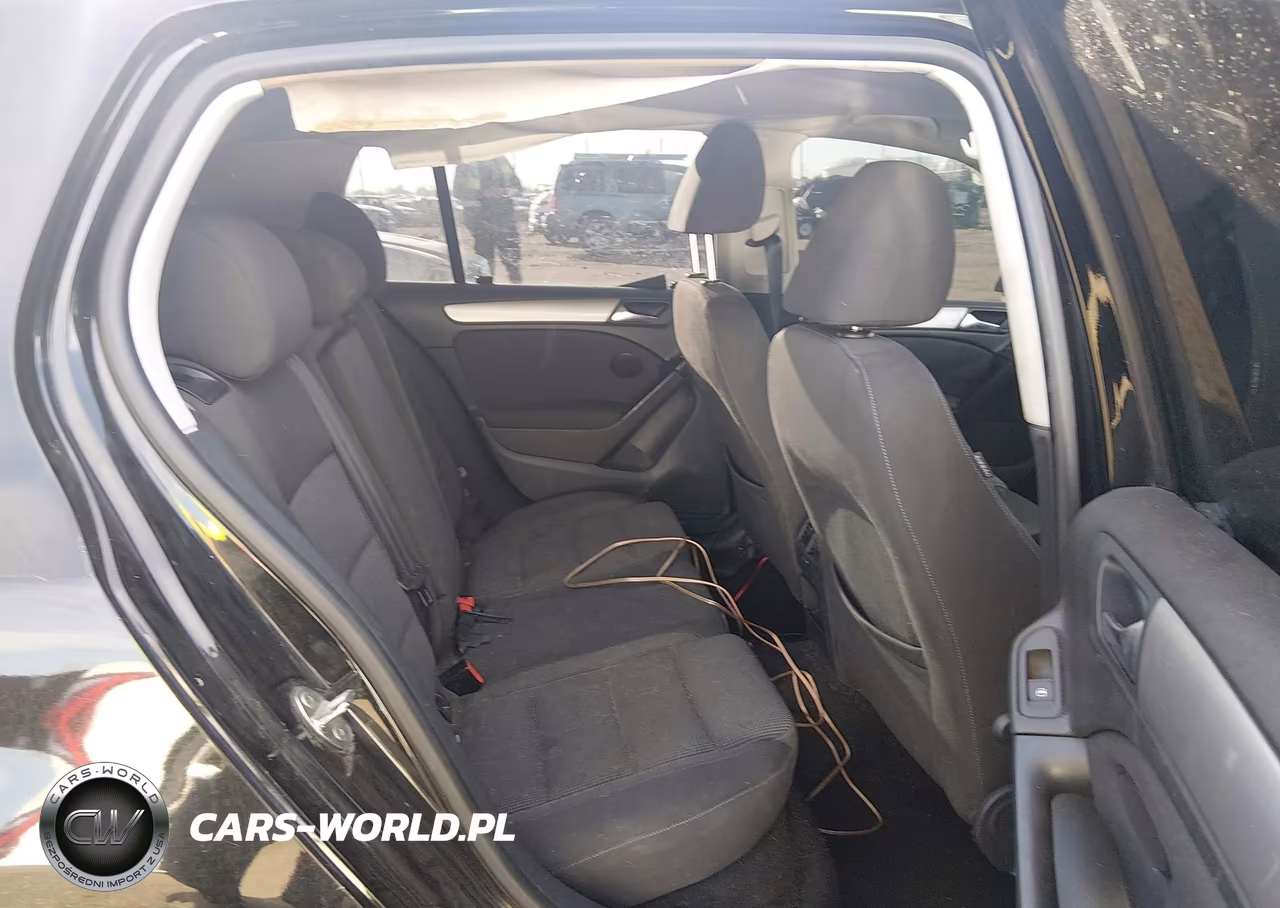 2013 Volkswagen Golf 2.5L 4-Door VIN:WVWDB7AJ5DW100187 - 8