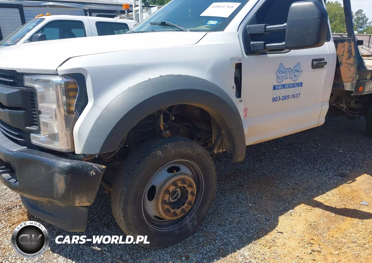 2019 Ford F-550 Chassis Xl VIN:1FDUF5HY4KEE82495 - 10