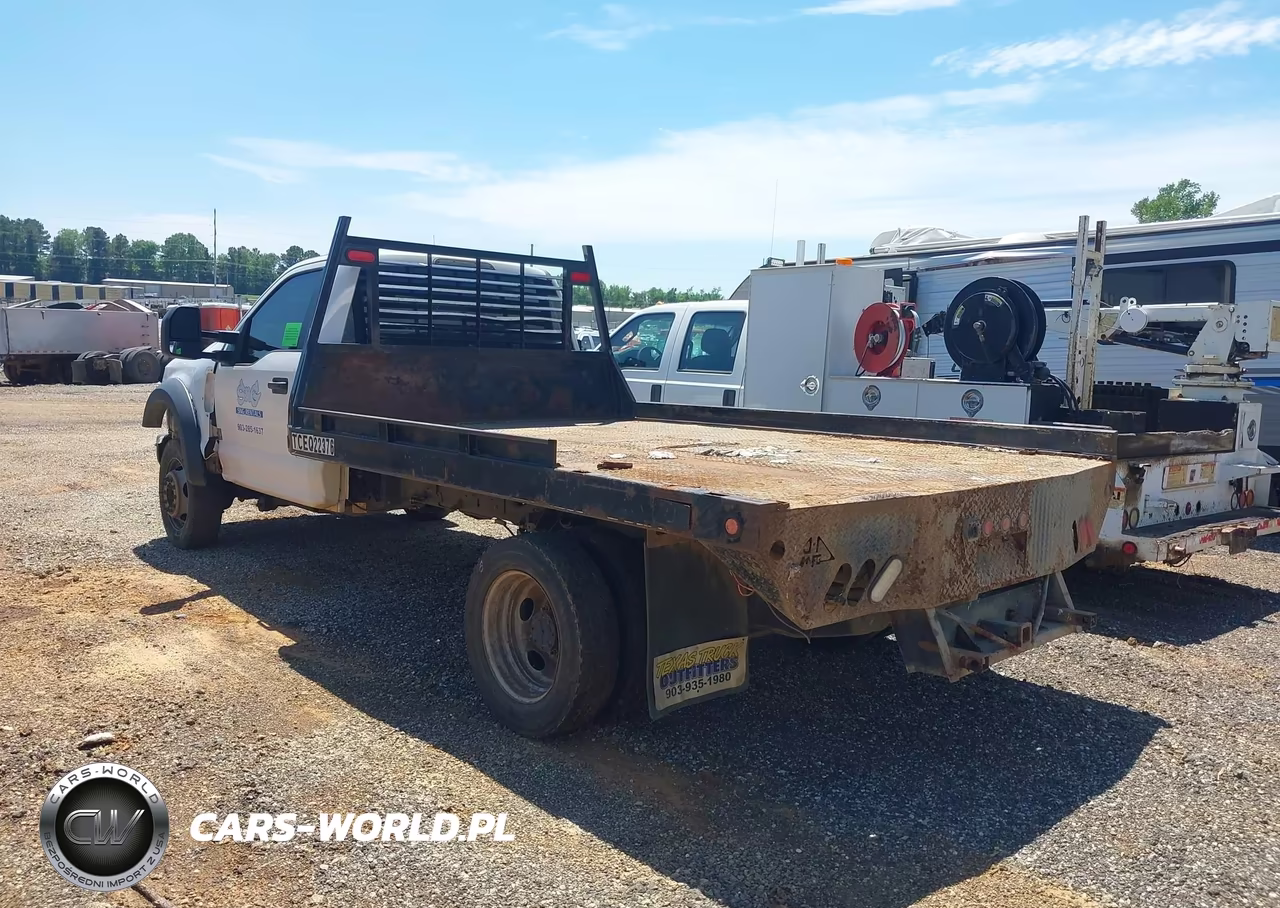2019 Ford F-550 Chassis Xl VIN:1FDUF5HY4KEE82495 - 3